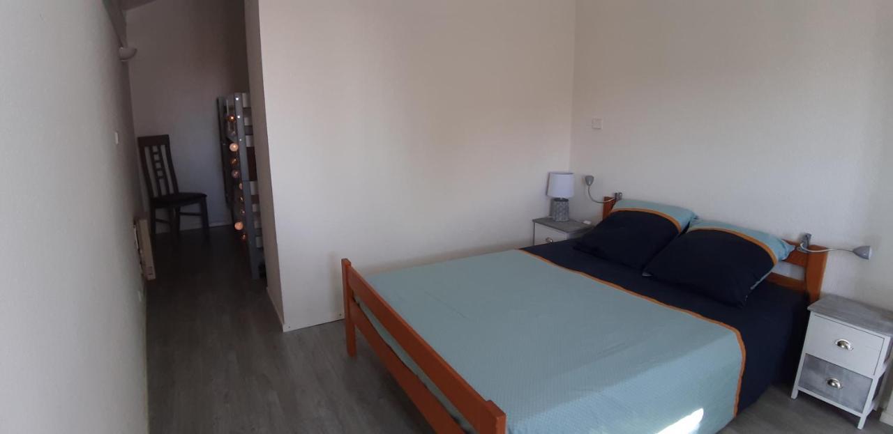 Appart 6 personnes, 3 min à pied de la plage et du centre ville Saint-Georges-de-Didonne Extérieur photo